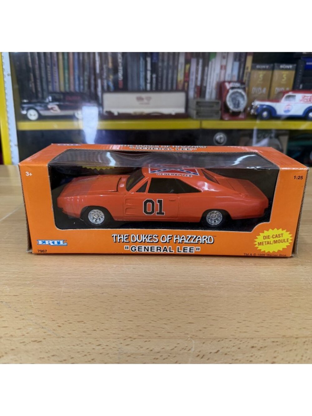 ERTL Dukes of Hazzard General Lee Diecast 1:25 1969 Dodge Charger 1/24